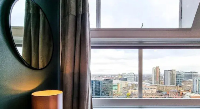 Апартаменты Luxury Spacious City Centre Apartment Amazing View