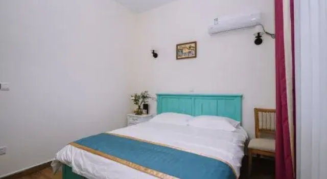 Люкс с видом на внутренний двор Suzhou Hidden Field Homestay