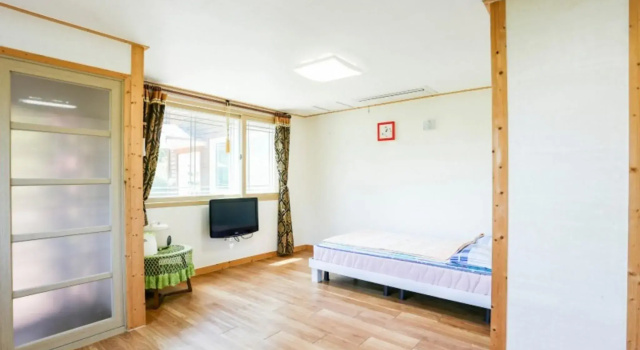 Jecheon Haereul Pumeun Dal Pension, Prenota Hotel Jecheon Chungcheongbuk-Do