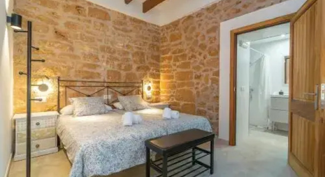 Sa Punta -Sa Punta Bertumins, Book Hotel Ses Salines Majorca