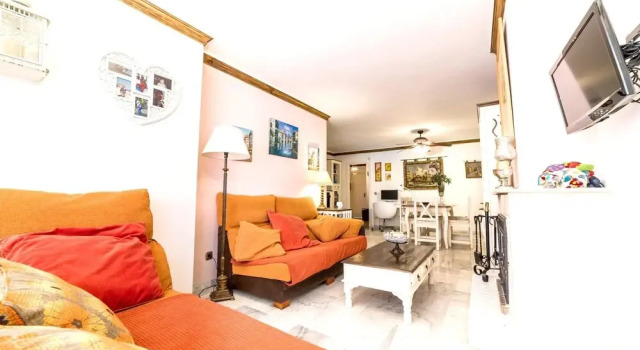 House With 4 Bedrooms in Fuengirola, With Pool Access and Terrace