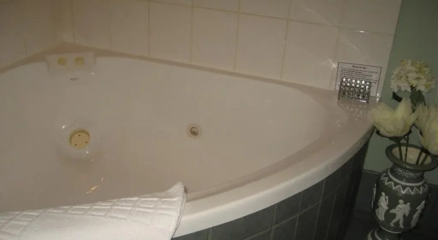Aldgate Lodge Bed & Breakfast, Book Hotel  