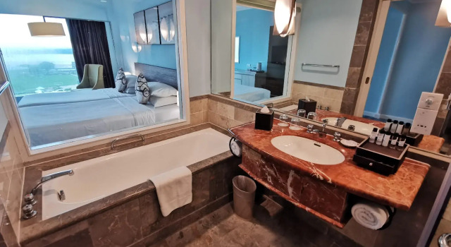 Двухместный номер Deluxe с видом на море Thistle Johor Bahru