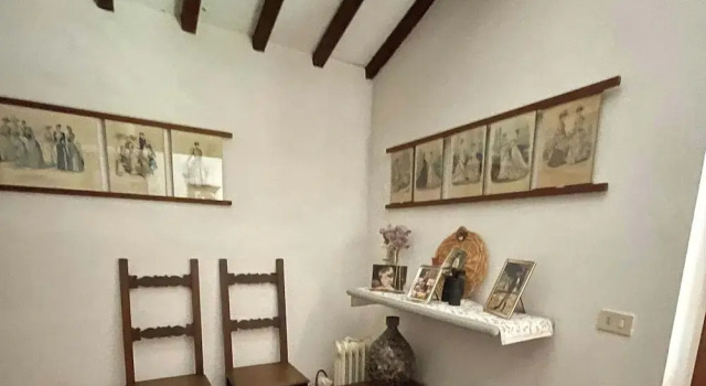 Detached Cottage With Swimming Pool, Забронировать Дом для отпуска Виллы Ангьяри, Вилла