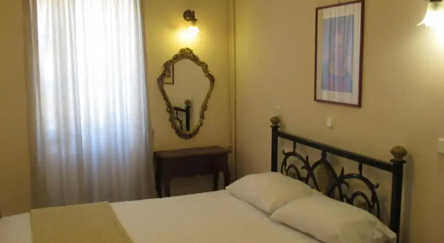 Двухместный номер Standard с видом на море Byron Traditional Hotel