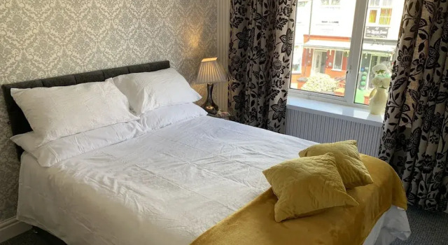 Heather Glen 6 Bedroom 6 Bathroom Home by the sea, Забронировать Дом для отпуска Виллы Блэкпул, рядом с Blackpool North Train Station, Вилла