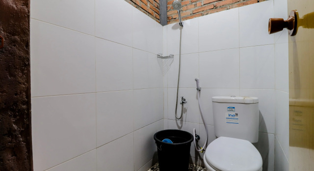 Cama en dormitorio compartido (dormitorio compartido masculino) d'Hasinda Homestay
