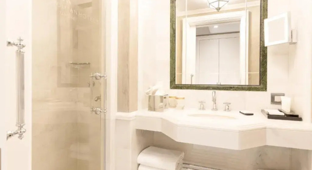 Двухместный номер Standard с красивым видом из окна Metropolitan Hotels Taksim