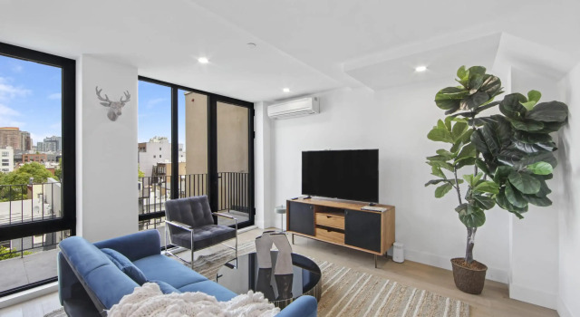 149BK-601 NEW PH 2BR-2Bath Private Rooftop W D, Забронировать Отель Отели Нью-Йоркской агломерации с парковкой, Парковка
