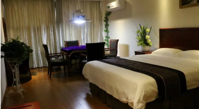 Greentree Inn Hefei Yaohai Industrial District Dangtu North Road Business Hotel, Book Hotel Hotels in Yaohai with Parking, Parking