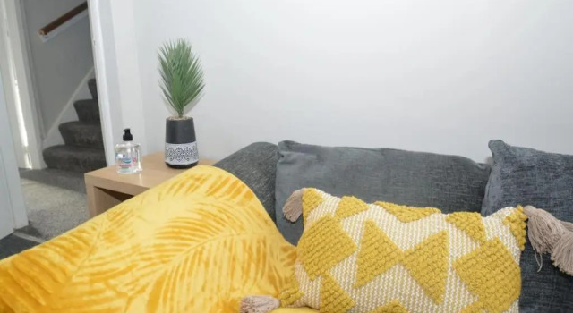 Апартаменты Spacious and Homely 3 Bedroom Flat - SuiteLivin