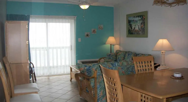 Whaler Inn Beach Club, Забронировать Отель Отели в центре Пайн Нолл Шорс, в центре