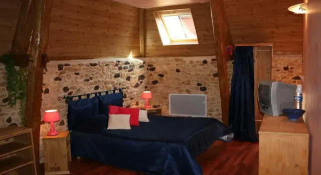 La P'tite Auberge du Fournier, Rezerwuj Hostel Hostele w Alles-sur-Dordogne, Hostel
