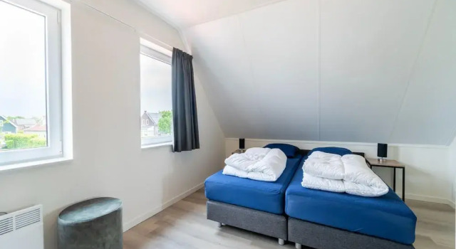 Holiday Home in South Holland by Stompaarde Plas, จอง โรงแรม Simonshaven Zuid-Holland