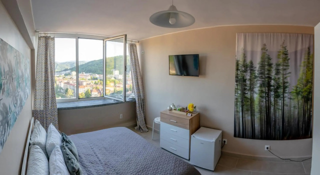 Adriano’s studio Gabrovo, Rezervați Hotel Hoteluri și cazare în Gabrovo, Hotel