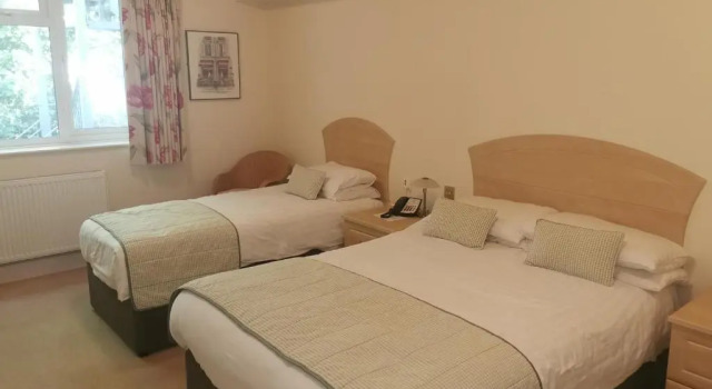 Трёхместный номер Standard The Grove Hotel