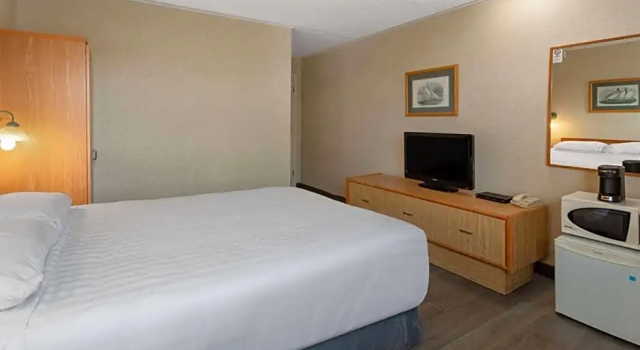 Двухместный номер Standard Travelodge by Wyndham Amherst
