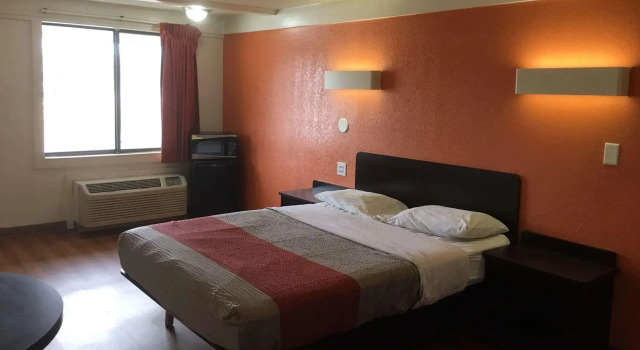 Travelodge by Wyndham Benton Harbor MI, Rezerwuj Motel Benton Harbor Michigan
