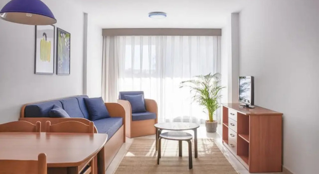 Apartamento climatizado cerca del mar