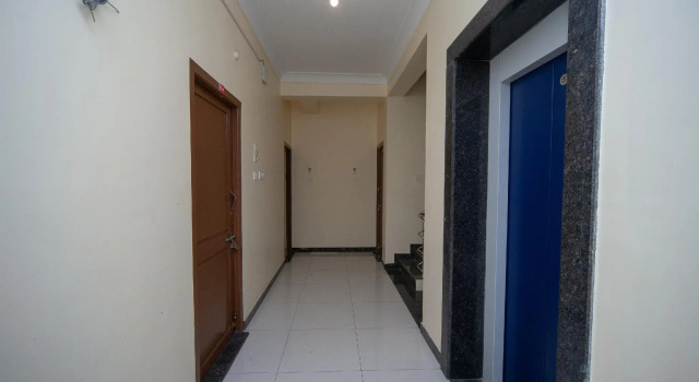 OYO 79252 INN34 Porur