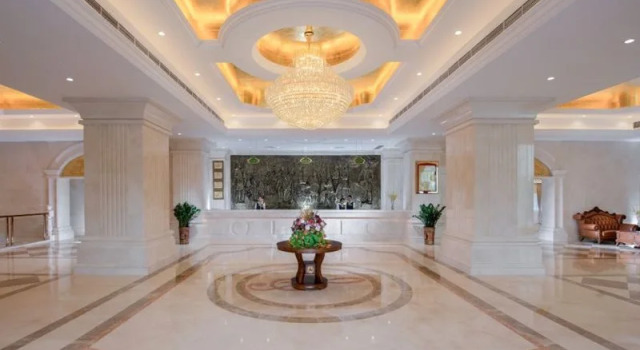 Vienna International DG Chang'an North Station, Boek Hotel Hotels in Guangdong met parkeren, Parkeren