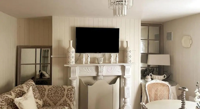 Коттедж Entire Edwardian Style Luxury Home