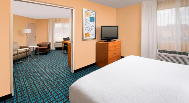 Двухместный люкс c 1 комнатой Fairfield Inn & Suites by Marriott Albuquerque Airport