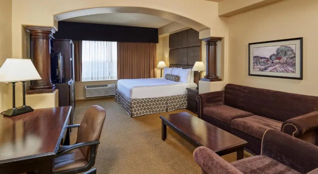 Люкс Radisson Hotel El Paso Airport