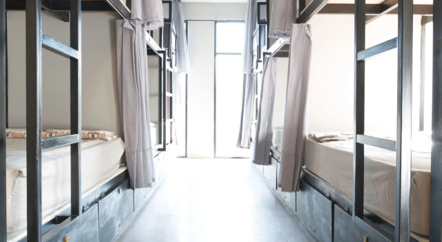 Iris hostel, Забронировать Хостел Отели Чиангмай с завтраком, рядом с Рынок Варорот/Рынок Кад-Луанг, Завтраки