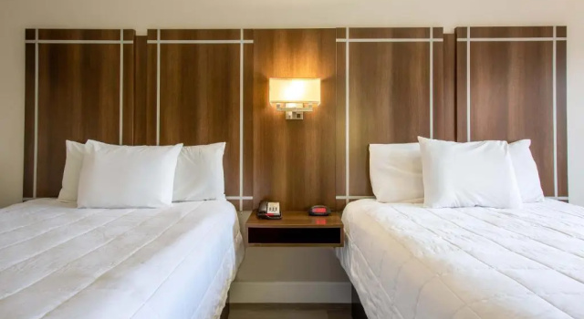 Четырёхместный номер Standard Wildflower Inn at Bell Rock