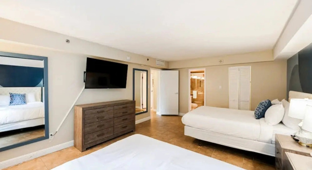 Номер Standard с 2 комнатами StripViewSuites at Jockey Club