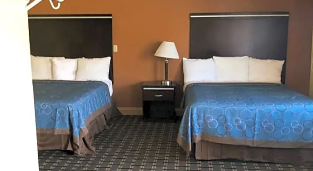 Четырёхместный номер Standard Glendora Motel