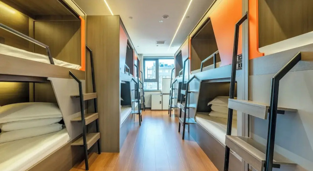 Кровать в общем номере (мужской номер) Xi'an YOLO Guest House