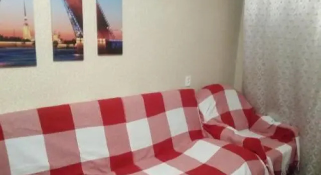 Guest House Latyshskikh Strelkov, Забронировать Гостевой дом Отели Санкт-Петербурга с парковкой, рядом с Проспект Большевиков, Парковка