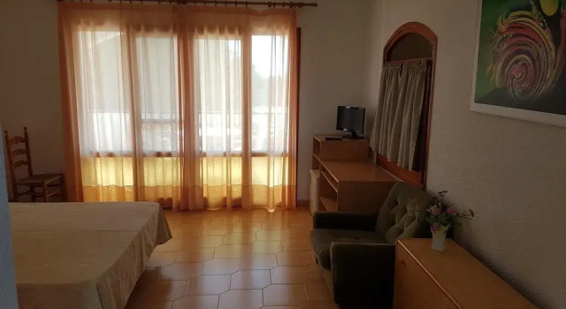 The Sea Garden, Забронировать Курортный отель Ла-Амполья El Baix Ebre, рядом с Platja dels Pinets