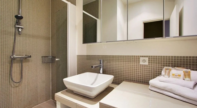 S03909 - Charming studio for 2 people, two steps away from the Marais, Забронировать Отель 3-й округ: Маре Париж, рядом с Станция метро Rambuteau