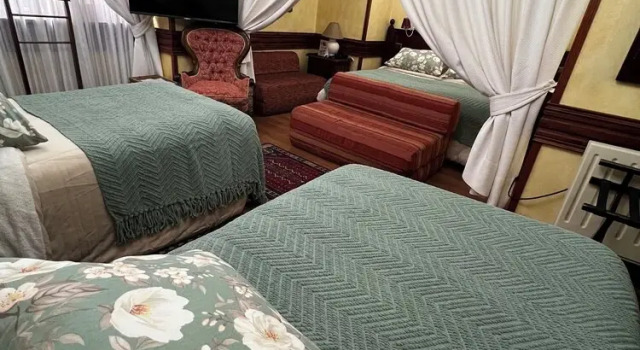 Четырёхместный номер Standard Hotel Ciudad de Vitoria