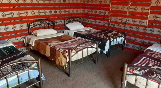 Standaard Driepersoonskamer Wadi Rum Firecamp
