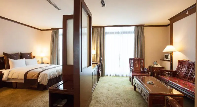 Номер Standard с балконом Rich Garden Hotel