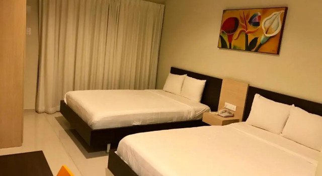 Четырёхместный номер Standard Curacao Airport Hotel