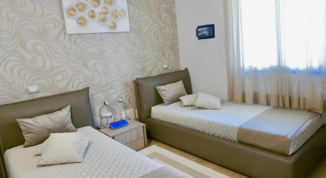 Phoenix Garda Hills, Забронировать Отель Сирмионе озеро Гарда