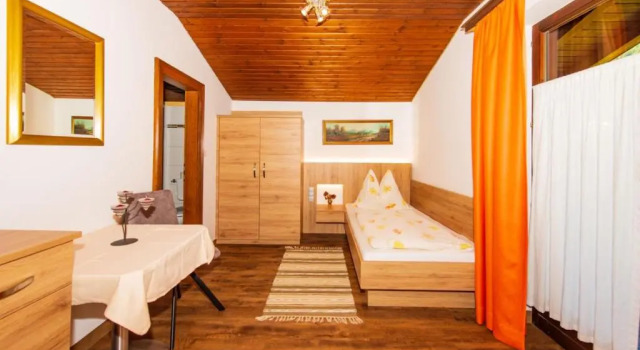 Номер Standard Pension Montana