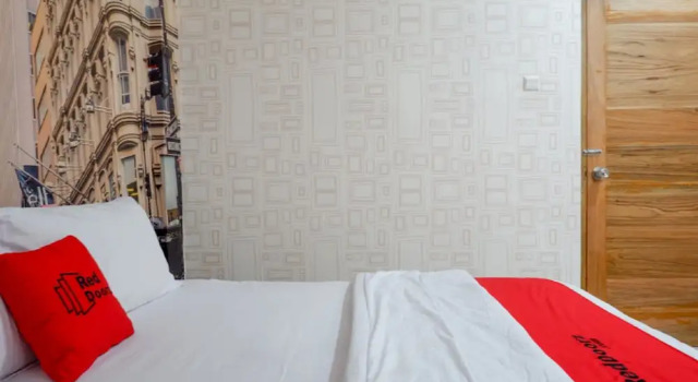 Omar Hotel by Reddoorz, Prenota Hotel Gorontalo Sulawesi