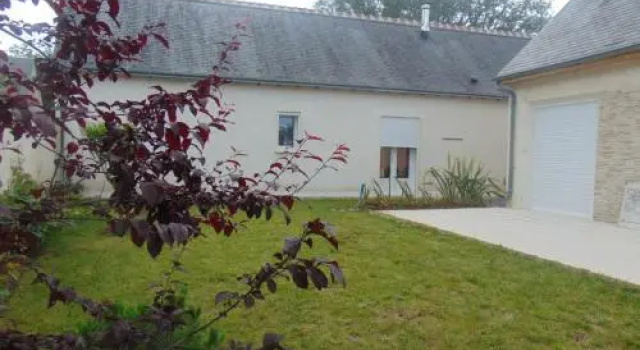 House Monts Gite Du Val De Loire 2, Rezerwuj Hotel  