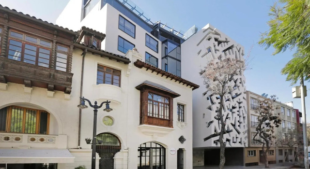 Hotel Cumbres Lastarria, Забронировать Отель Отели Сантьяго с завтраком, рядом с Муниципальный театр Сантьяго, Завтраки