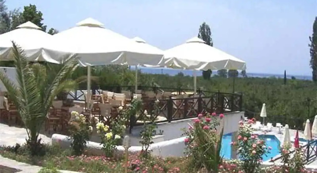 SERALIS, Rezerwuj Hotel Koropíon Municipality of Kropia