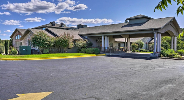 Апартаменты с 2 комнатами с балконом Resort Condo in Branson w/ Mountain & Lake Views!
