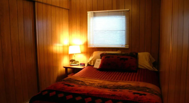 Yellowstone Wildlife Cabins, Varaa Hotelli West Yellowstone 