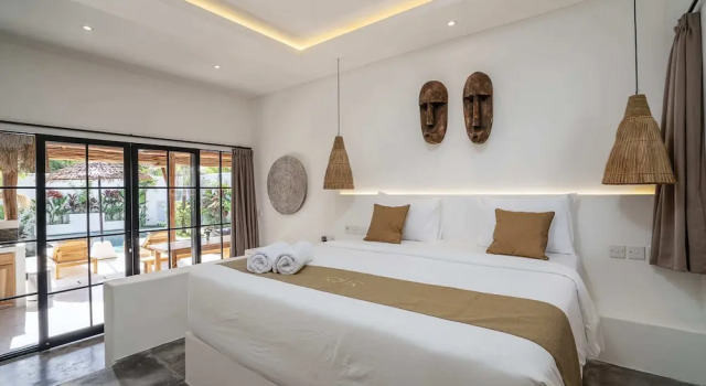Villa Ruta II - Luxury 2BR Tropical Villa next to Luna Beach Club and Nyanyi beach, Book Villa Hotels in Cemagi with a Pool, Swimming Pool