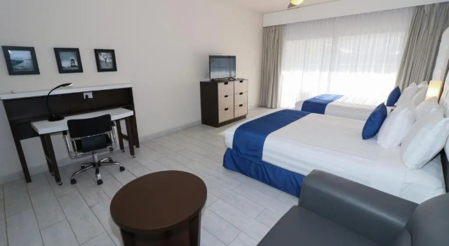 Четырёхместный номер Deluxe Medano Hotel and Spa